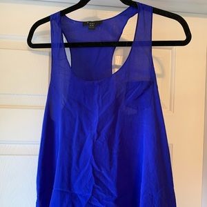 sleeveless top with front pocket